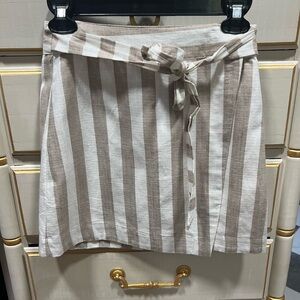 Elegant Striped Beige and White Mini Skirt